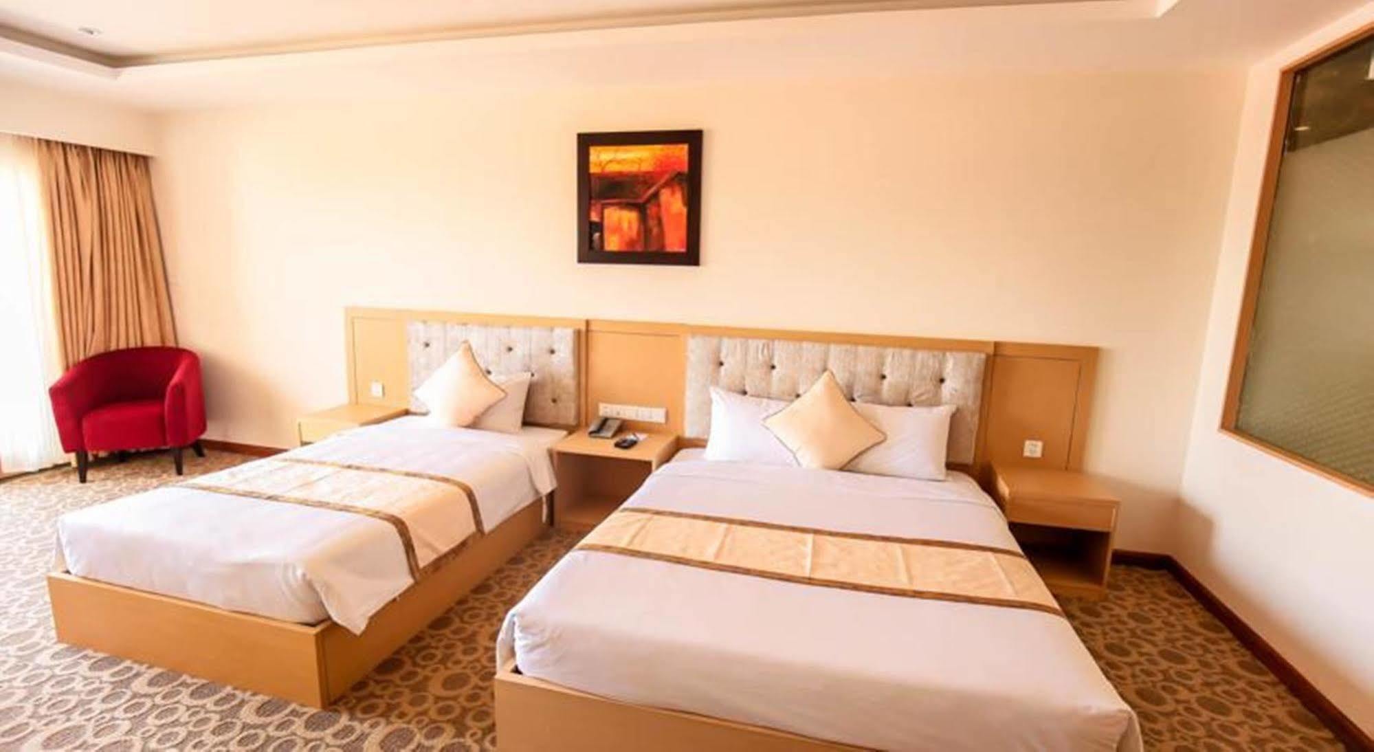Bavico Plaza Hotel Dalat Exterior foto